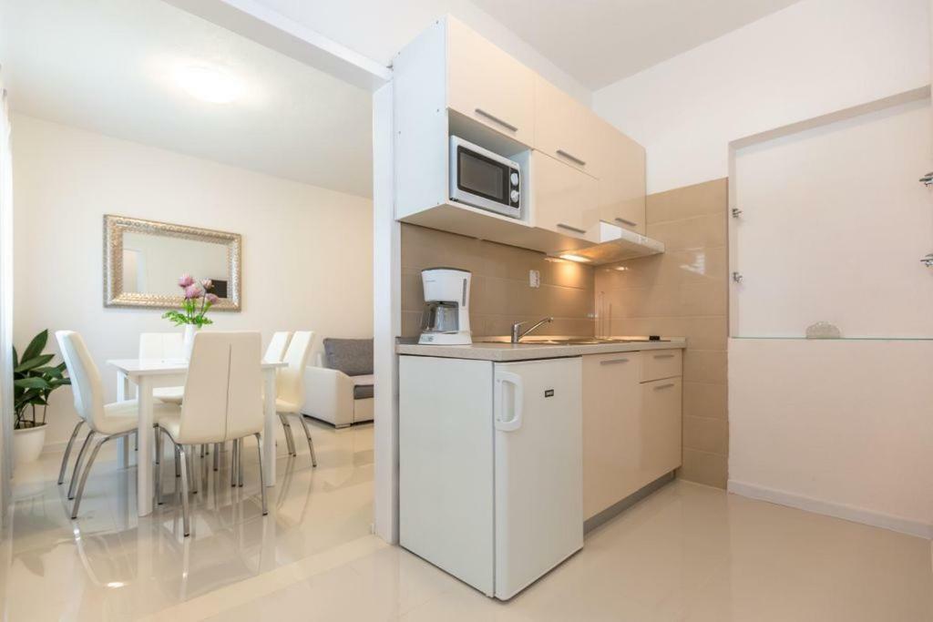 Tatijana Holiday Apartments Makarska Exterior photo